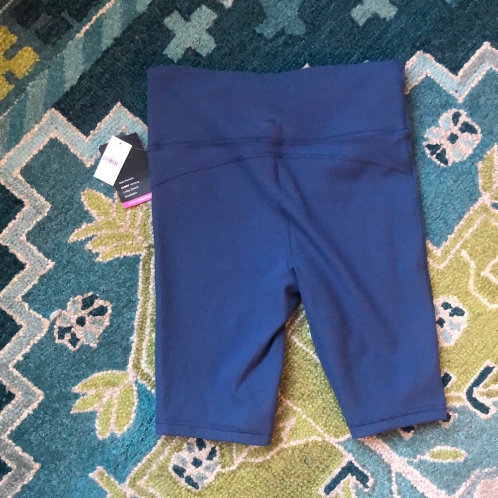 GapFit 9” Blackout bike shorts,S NWT